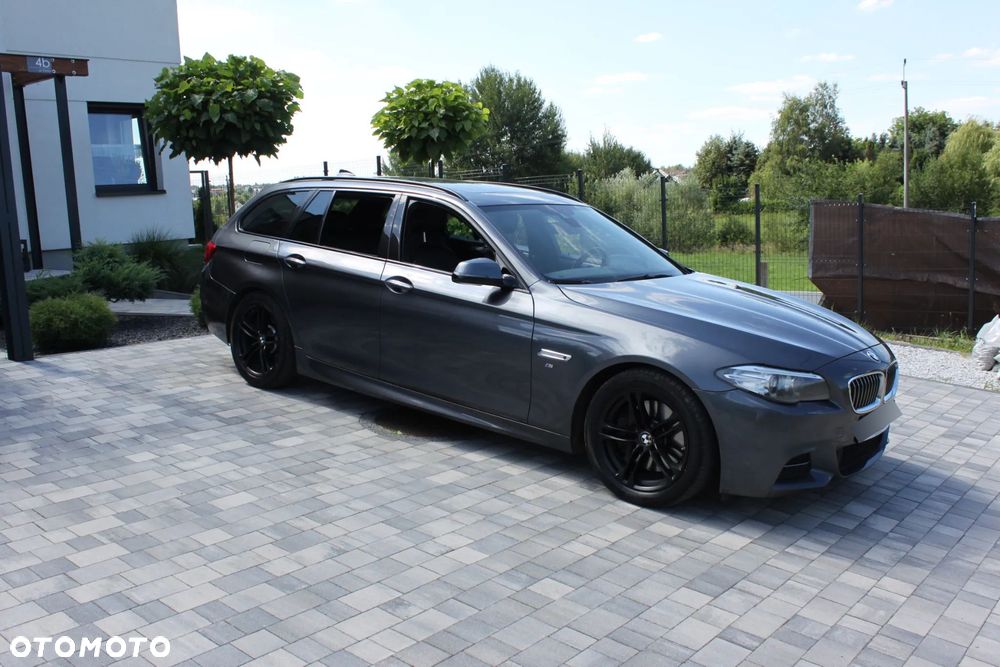 BMW Seria 5 525d xDrive Sport-Aut - 3