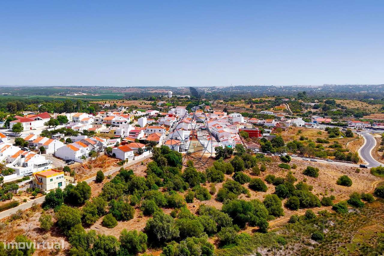 Terreno para Construção de Moradia  T3 com Piscina e Vista Mar – Figue - Grande imagem: 5/15