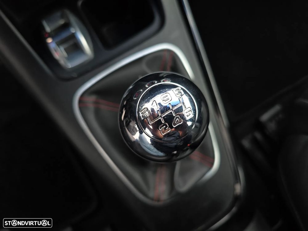 Alfa Romeo Giulietta 1.6 JTDM Distinctive - 17