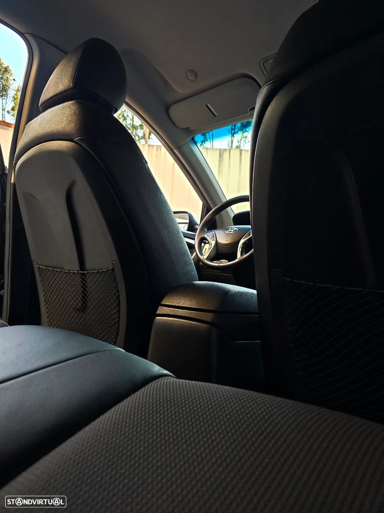 Hyundai i30 SW 1.6 CRDi Style J17 - 56