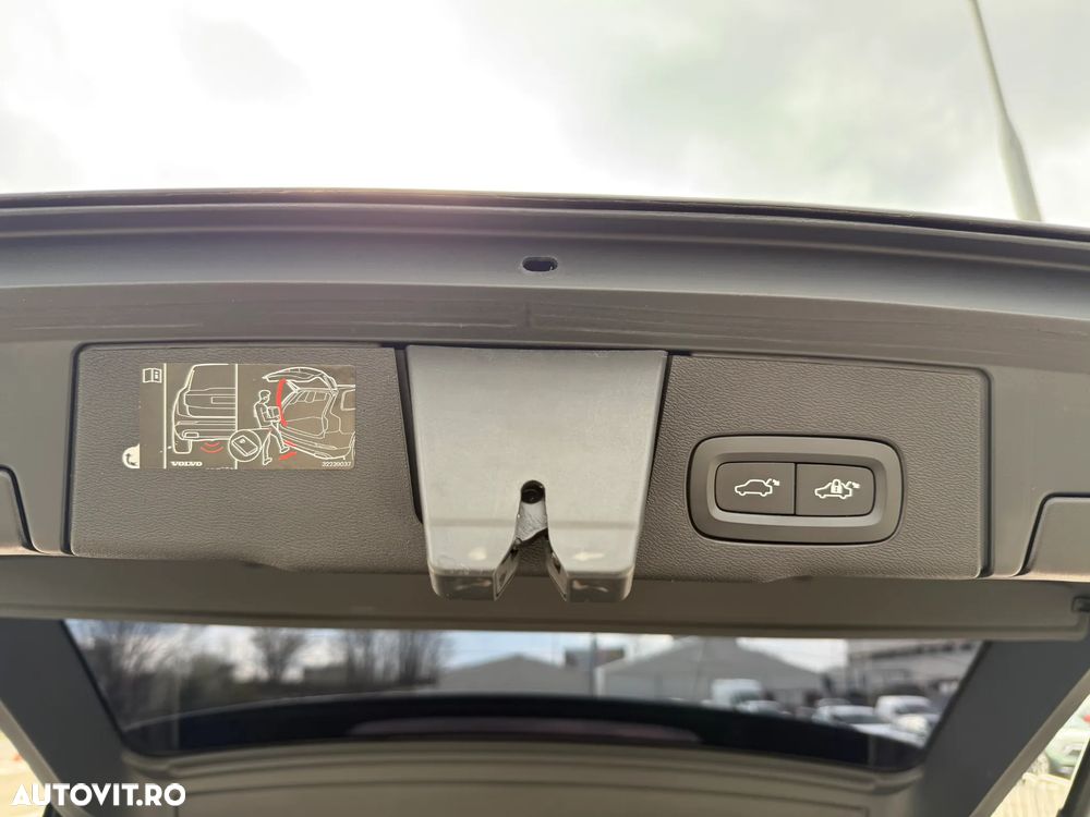 Volvo XC 60 Recharge T6 Twin Engine eAWD Inscription Expression - 13