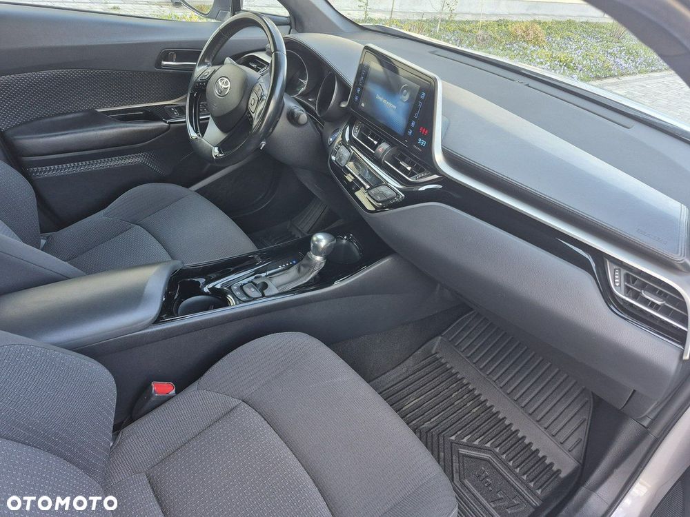 Toyota C-HR - 7