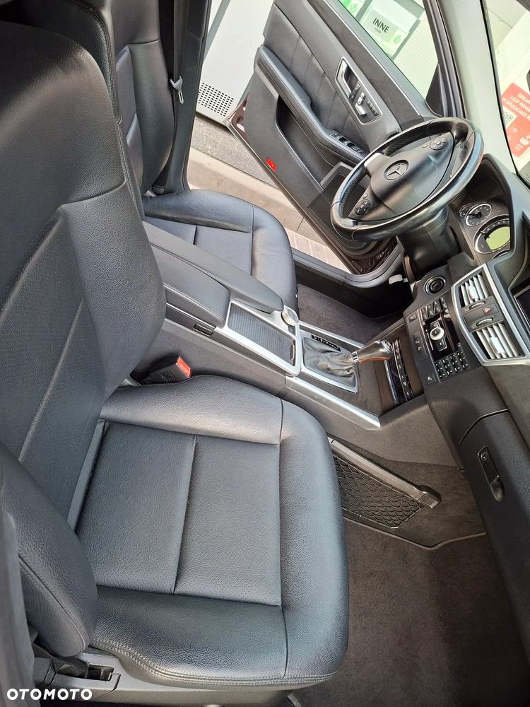 Mercedes-Benz Klasa E 200 CGI BlueEFFICIENCY Automatik - 9