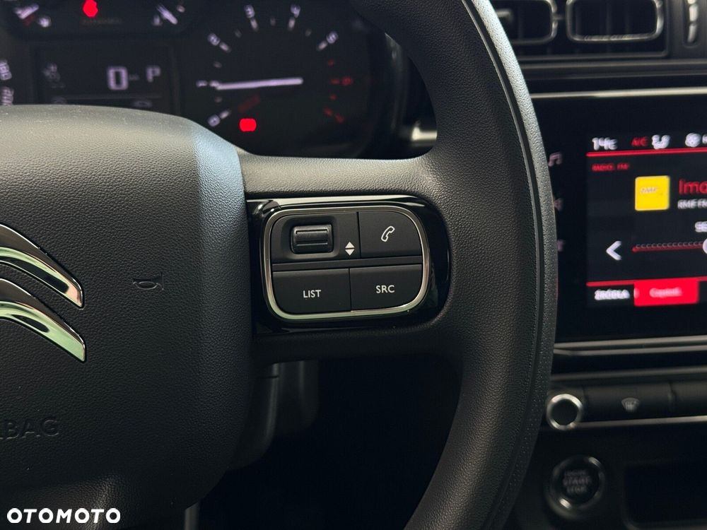 Citroën C3 1.2 PureTech Shine EAT6 - 24