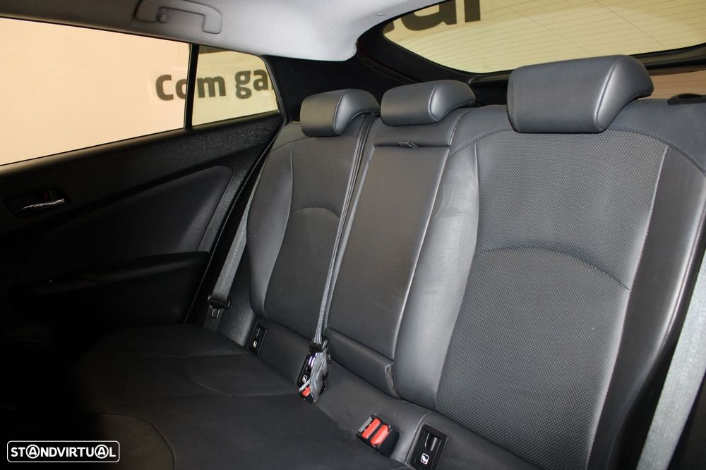 Toyota Prius 1.8 Luxury Pele - 25