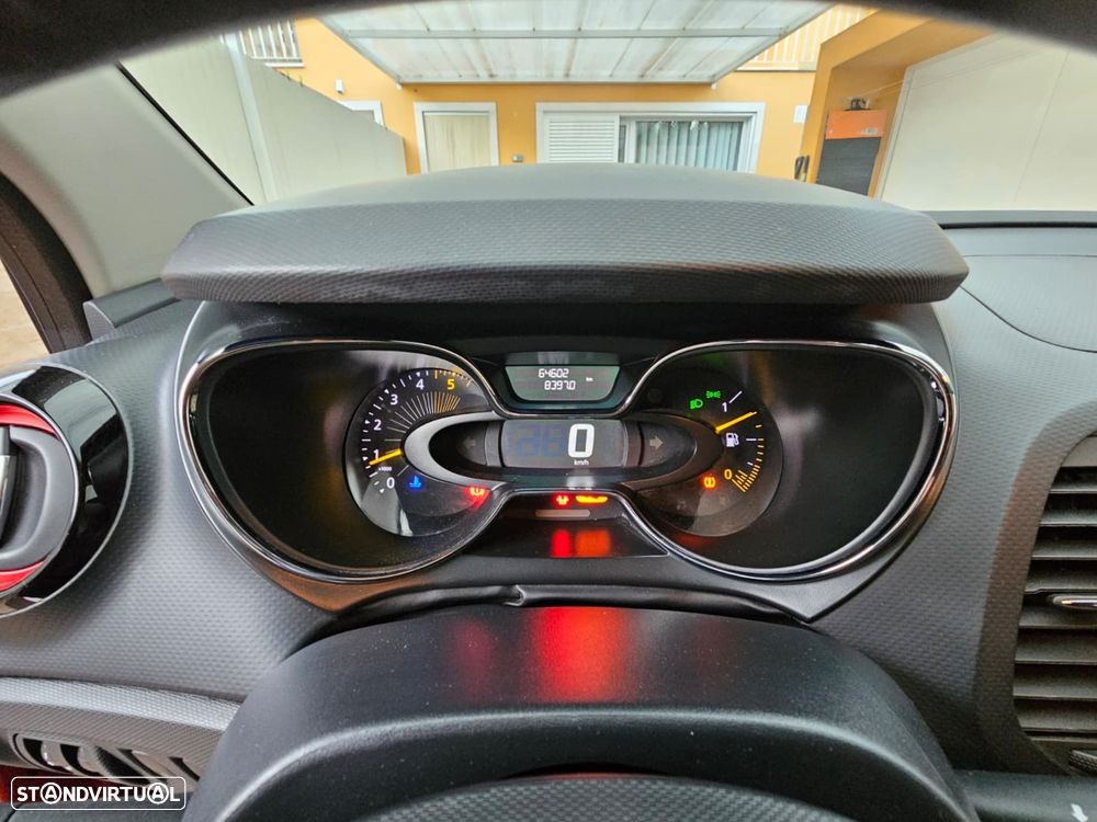 Renault Captur 1.5 dCi Helly Hansen - 21