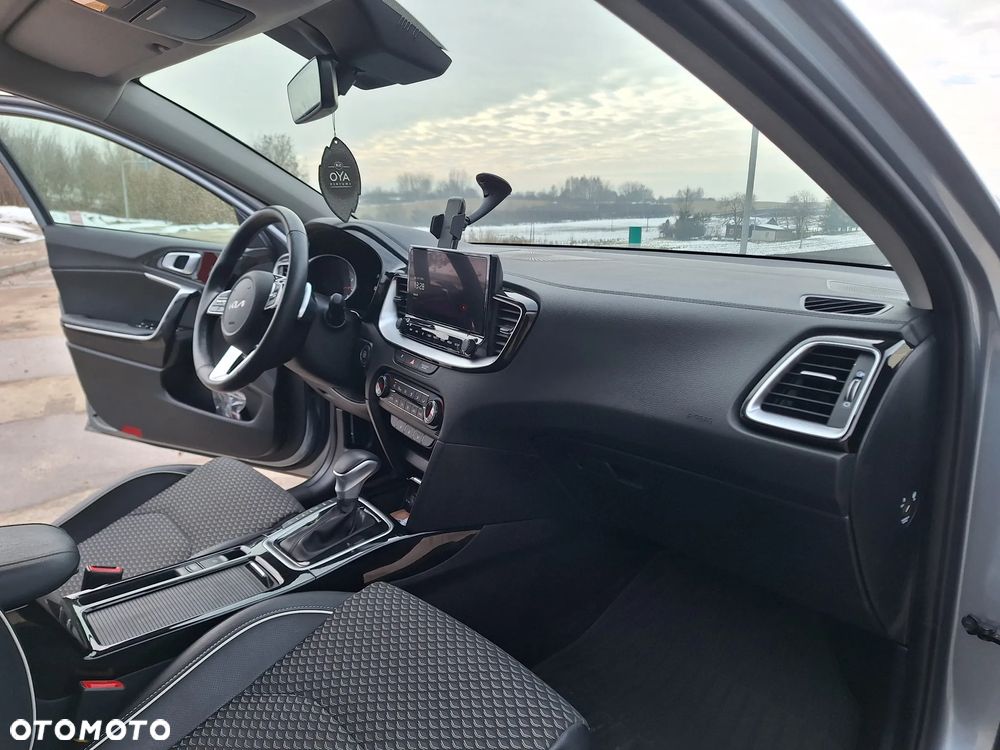 Kia Ceed 1.5 T-GDI Business Line DCT - 11