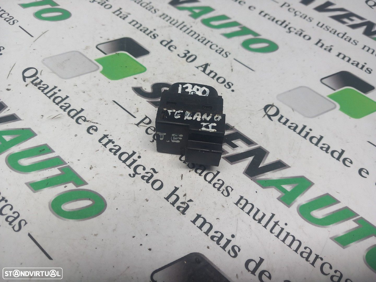 Botão / Botões / Comutador Vidro Esq Nissan Terrano Ii (R20) - 2