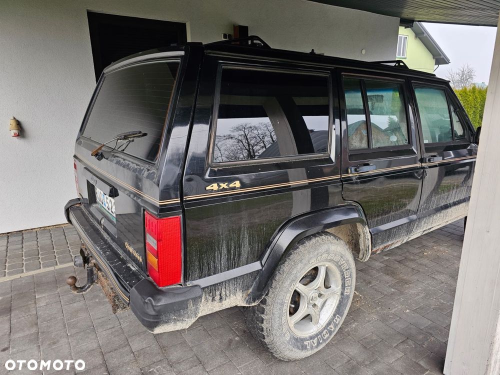 Jeep Cherokee - 3