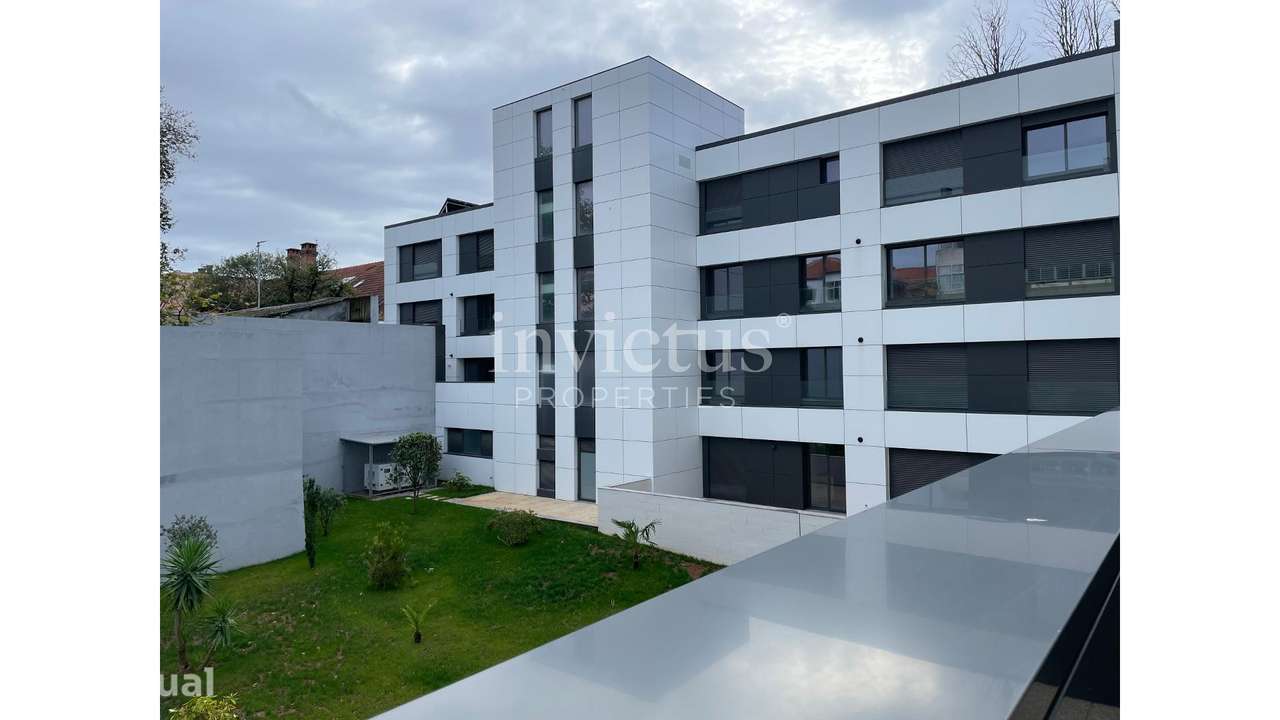 Apartamento T3 em plena Av. da Boavista - Grande imagem: 2/22