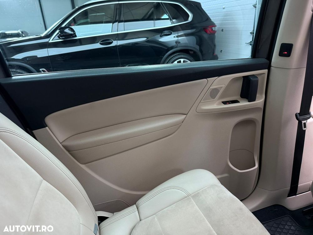 Volkswagen Sharan 2.0 TDI Blue Motion Highline - 21