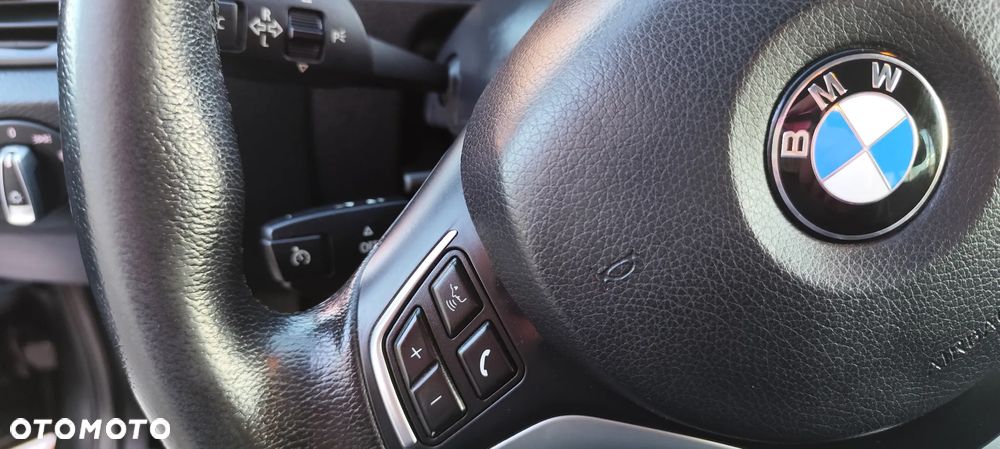 BMW X1 sDrive16d Sport Line - 36