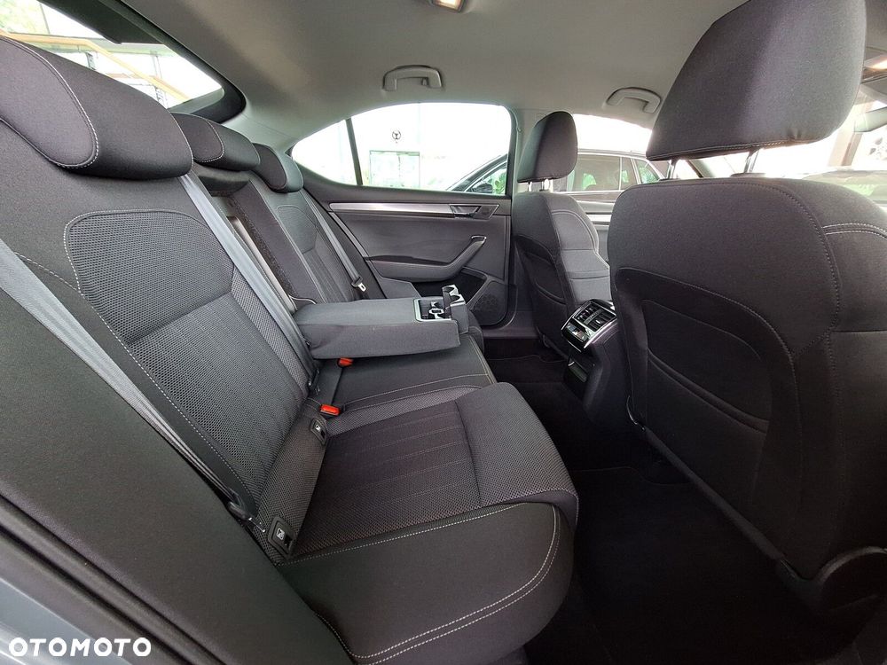 Skoda Superb 2.0 TSI Style DSG - 11