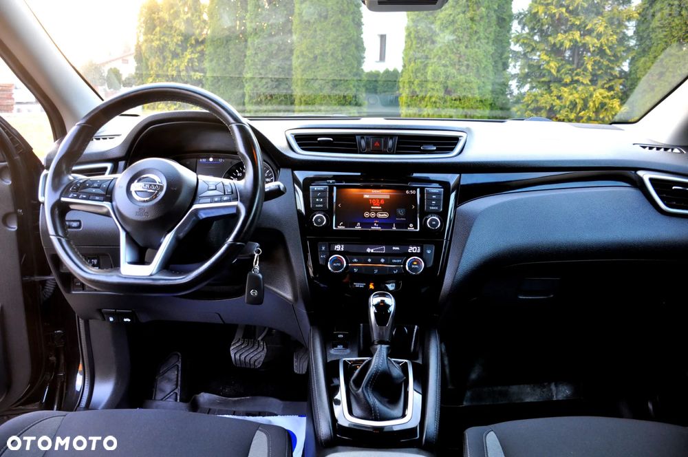 Nissan Qashqai 1.3 DIG-T DCT AKARI - 38