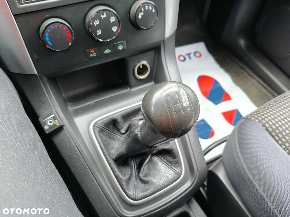 Chevrolet Captiva 2.4 2WD 7 Sitzer LS - 27