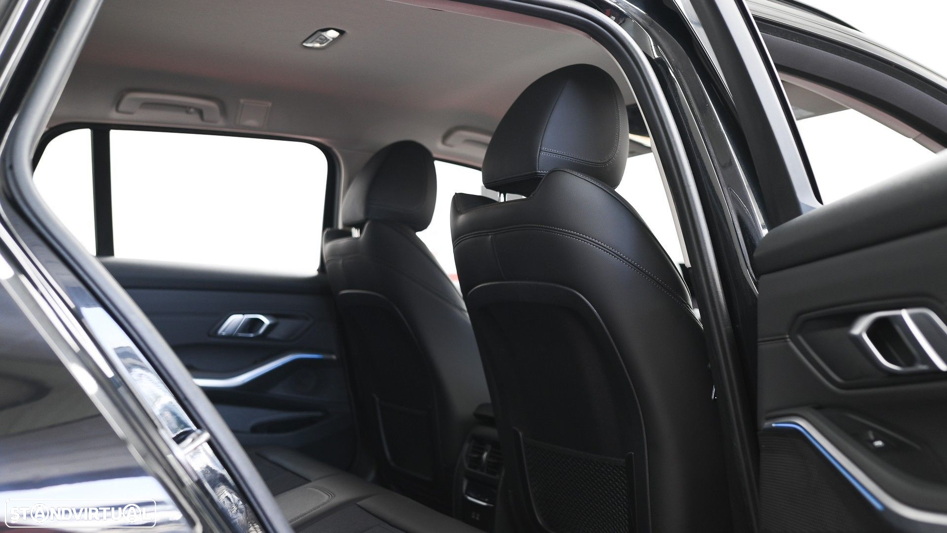BMW 330 e Touring Line Sport Auto - 41