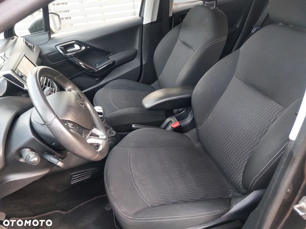 Peugeot 208 BlueHDi 100 Active Pack - 7