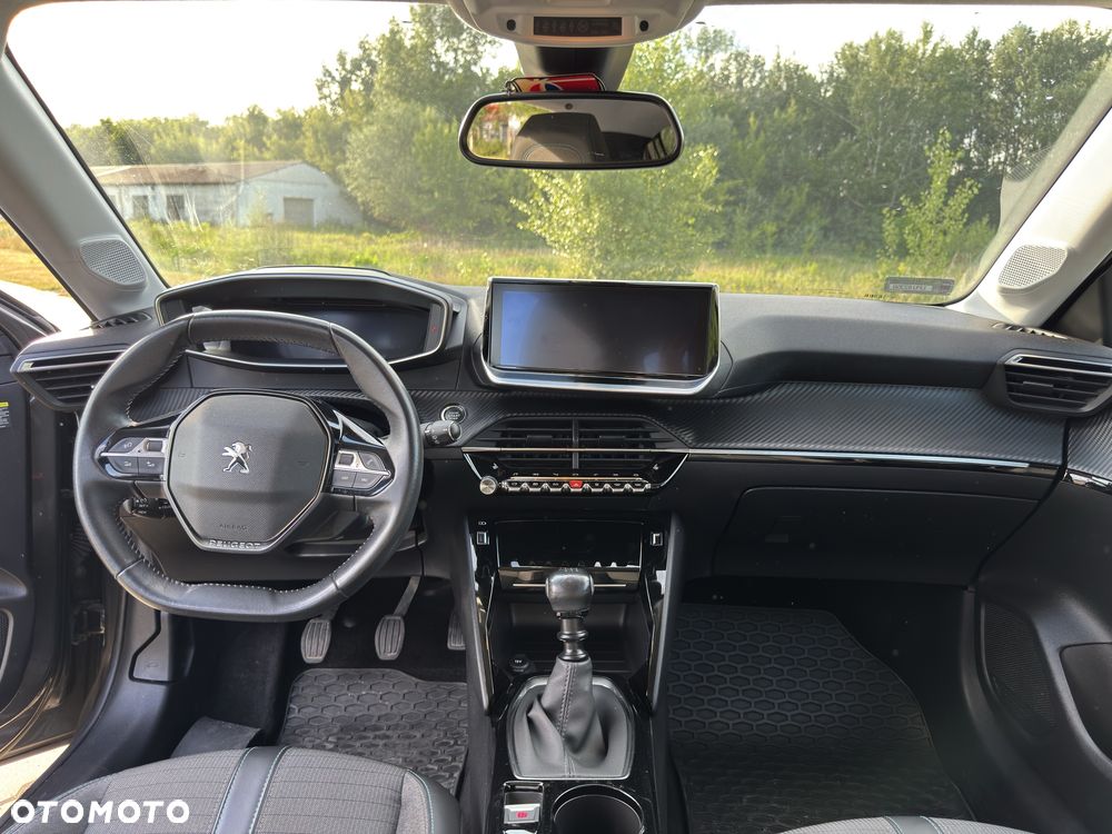 Peugeot 208 - 4