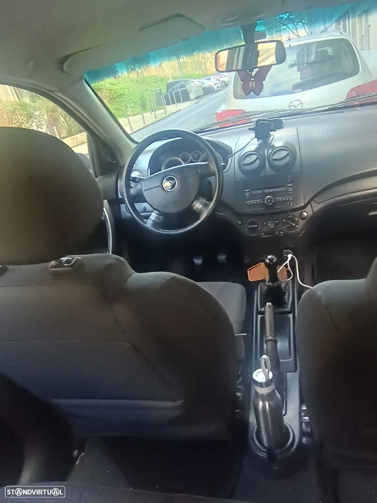 Chevrolet Aveo 1.2 L - 5