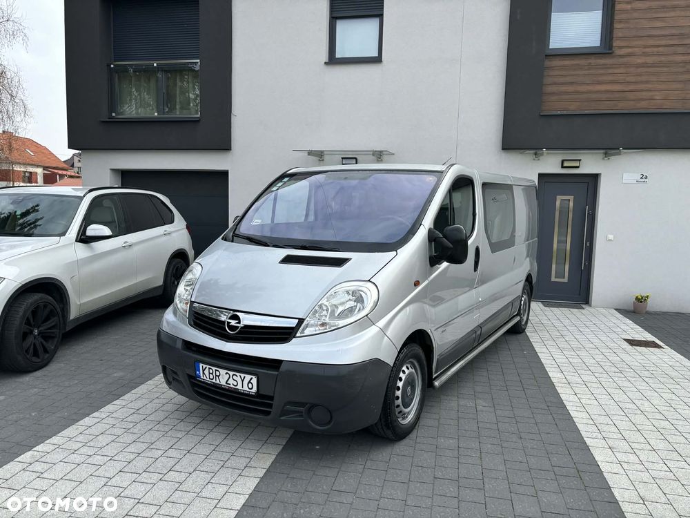 Opel Vivaro L2H1 2.9t - 10