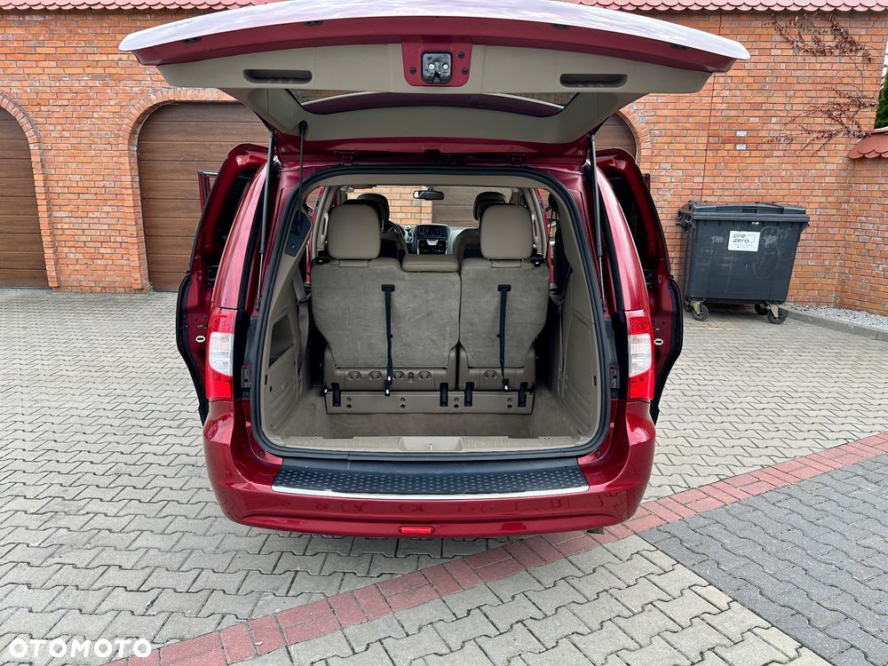 Chrysler Town & Country 3.6 Touring - 13