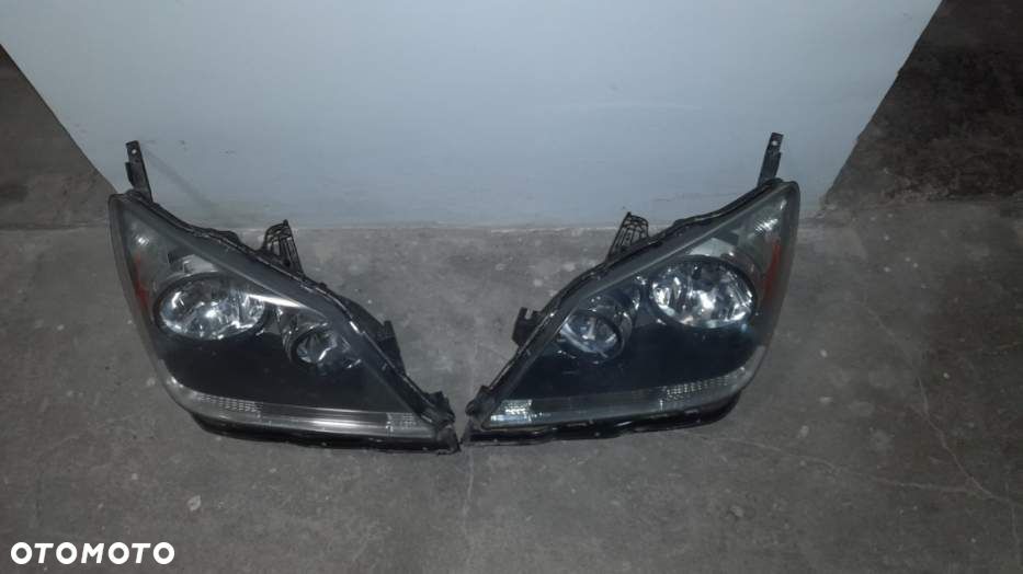 Honda Odyssey lampy przód - 1