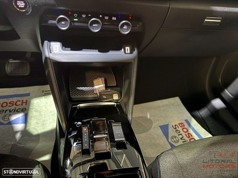 Citroën C4 X 1.2 PureTech Shine EAT8 - 29