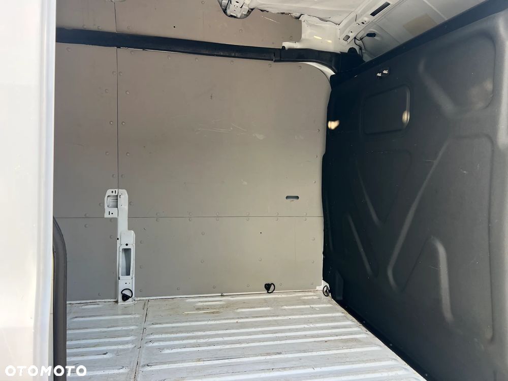 Ford Transit - 9