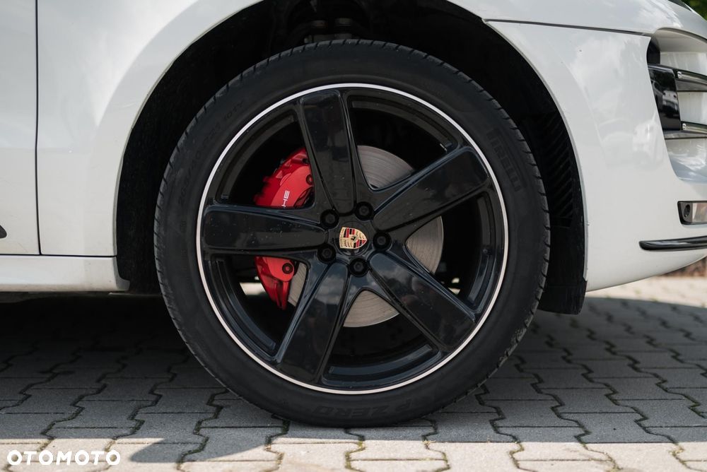 Porsche Macan Turbo - 39