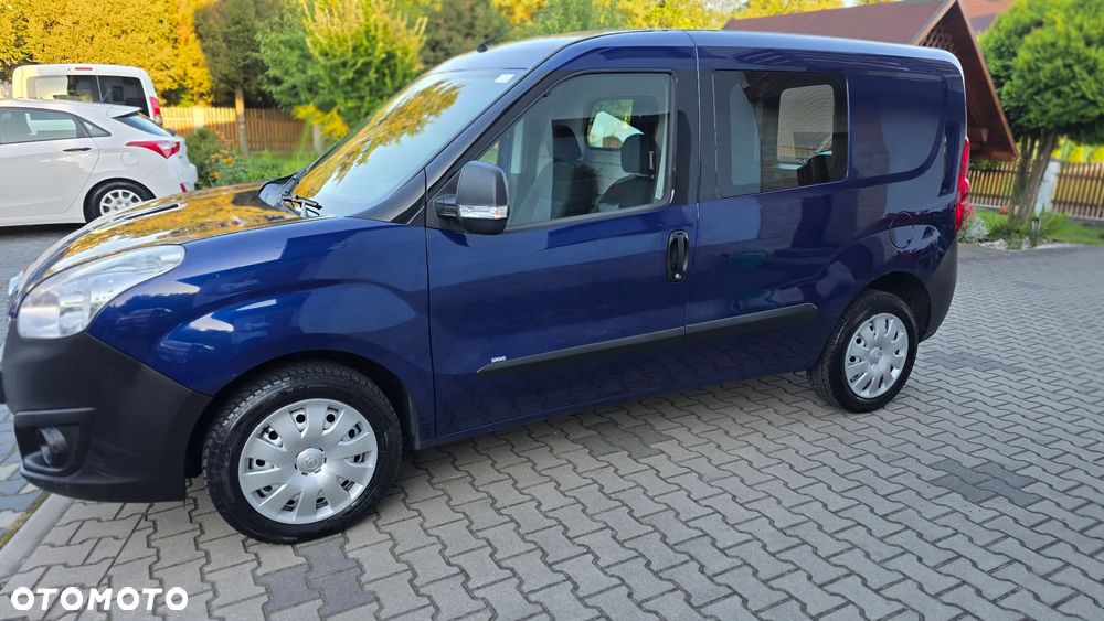 Opel Combo - 12