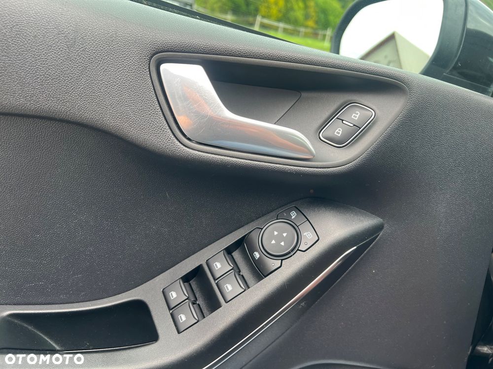 Ford Fiesta 1.0 EcoBoost Hybrid S&S ST-LINE VIGNALE - 26