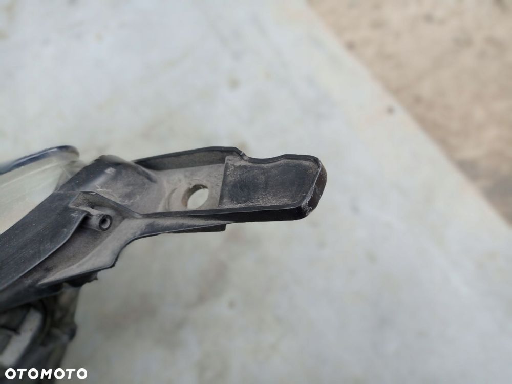 lampa prawa przód xenon peugeot 407 0301213272 - 6