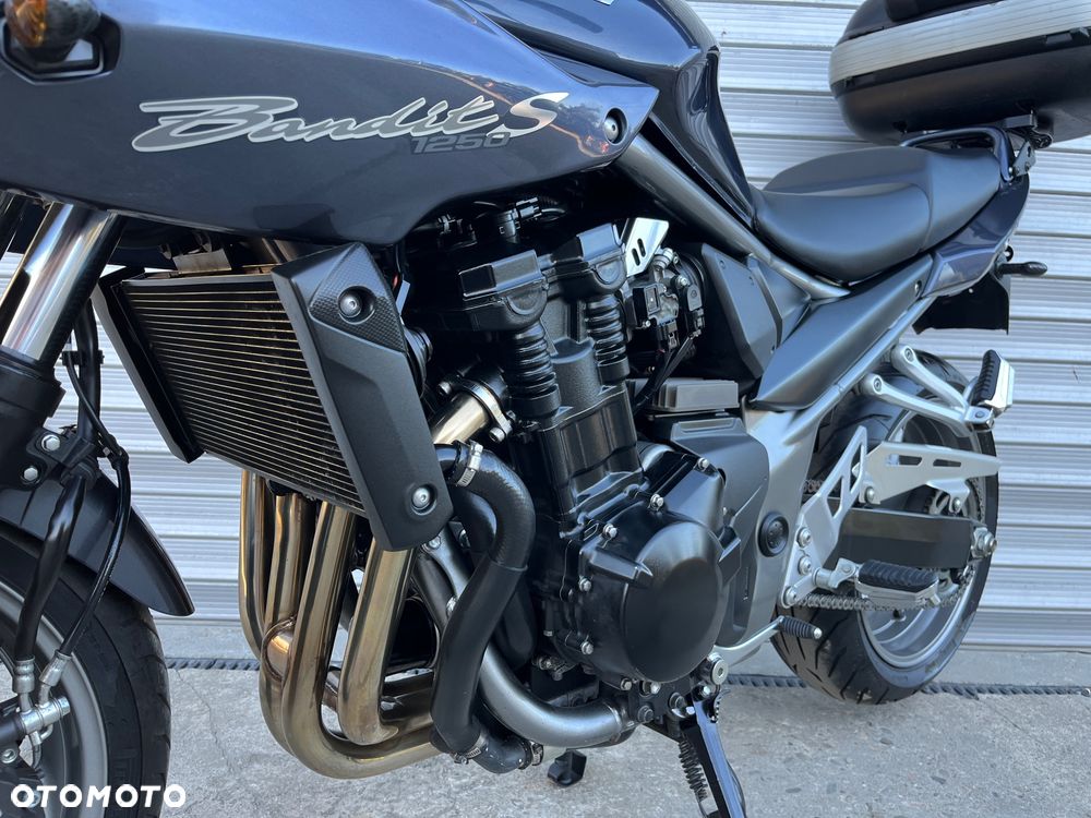 Suzuki Bandit - 33