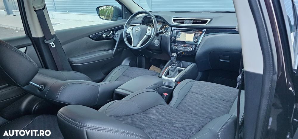 Nissan Qashqai 1.6 DIG-T TEKNA - 11