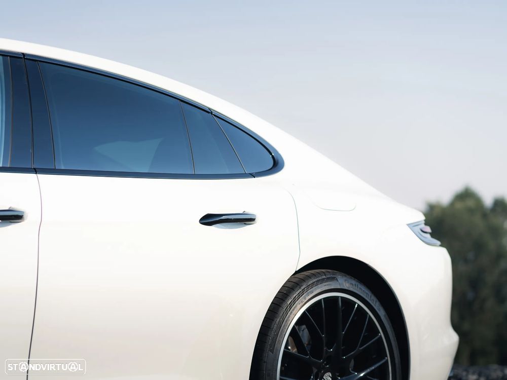 Porsche Panamera 4 E-Hybrid - 37