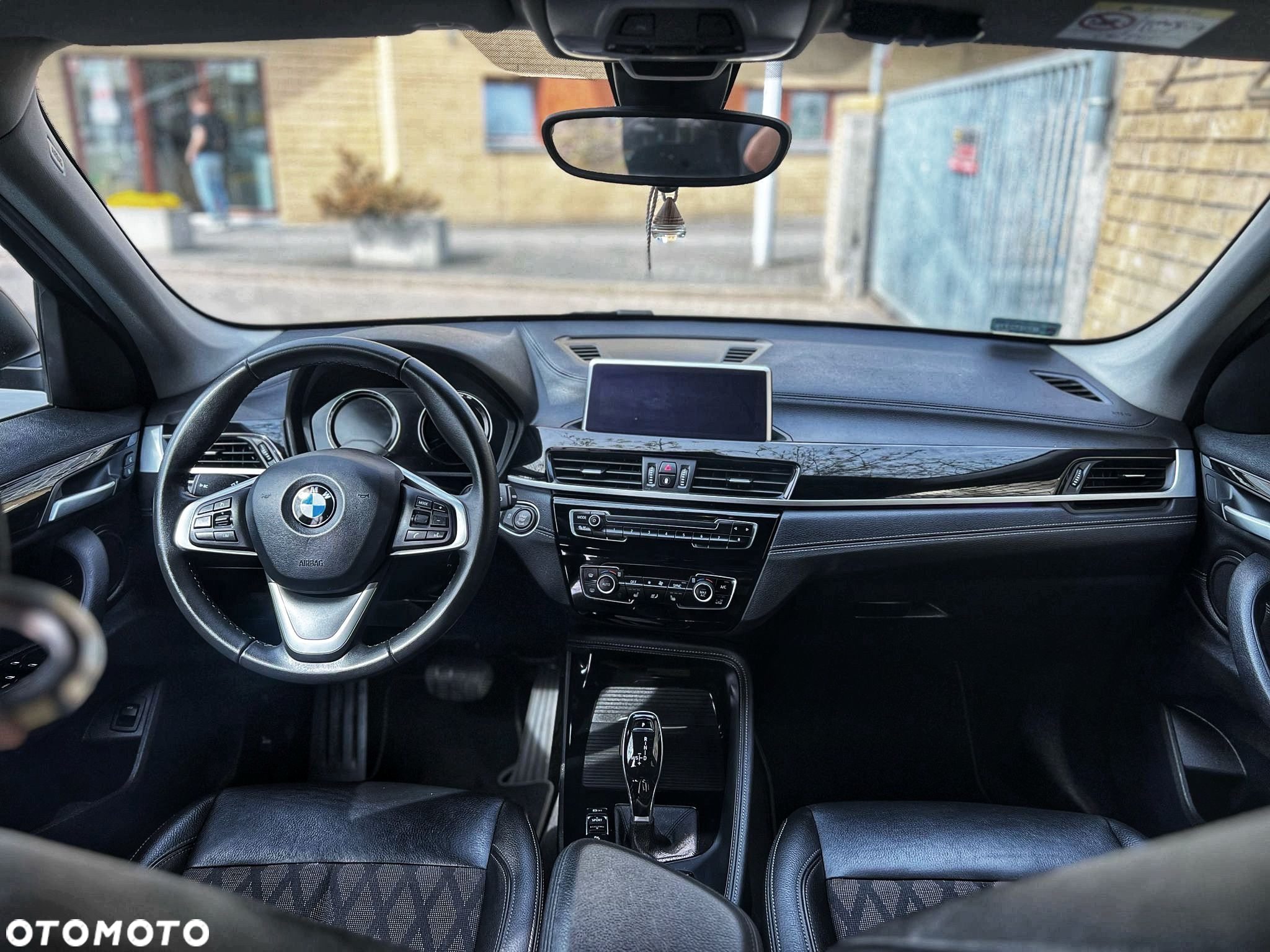 BMW X1 sDrive18i GPF xLine - 12