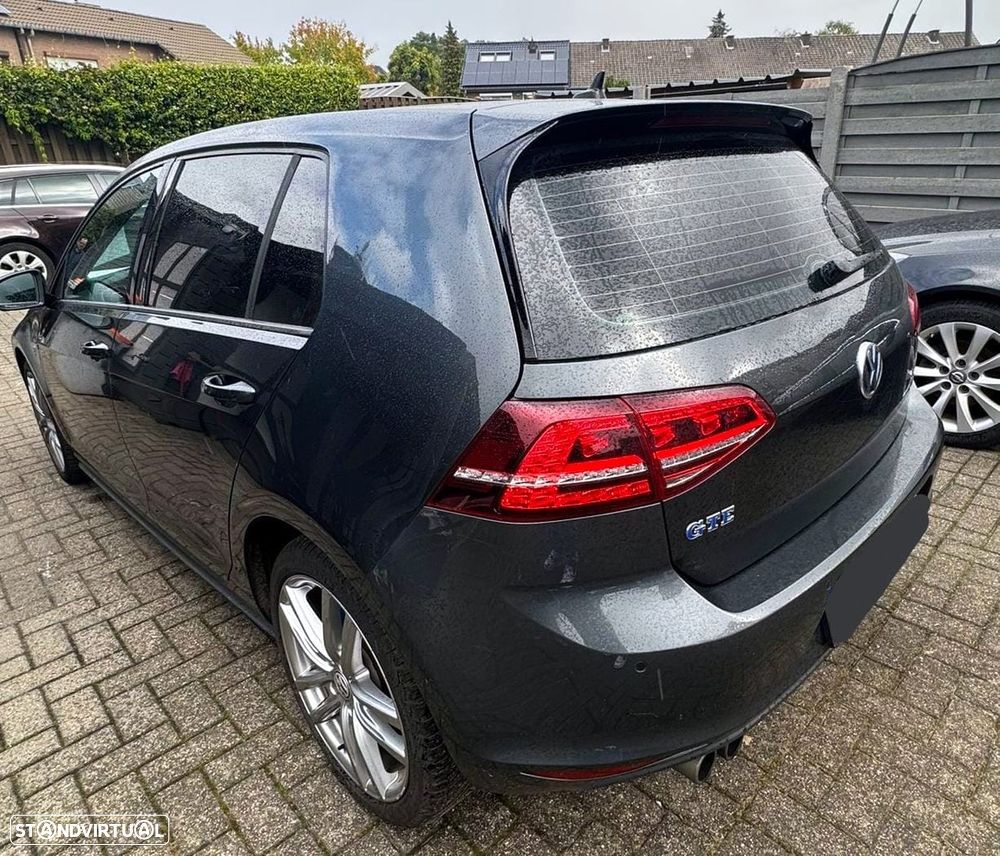 VW Golf 1.4 GTE Plug-In-Hybrid DSG - 14