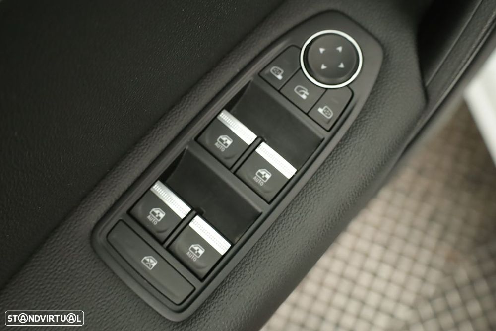 Renault Captur 1.0 TCe Techno Bi-Fuel - 22