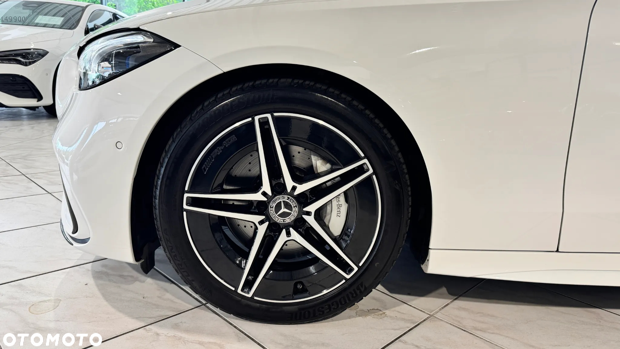 Mercedes-Benz Klasa C 300 4MATIC 9G-TRONIC - 9