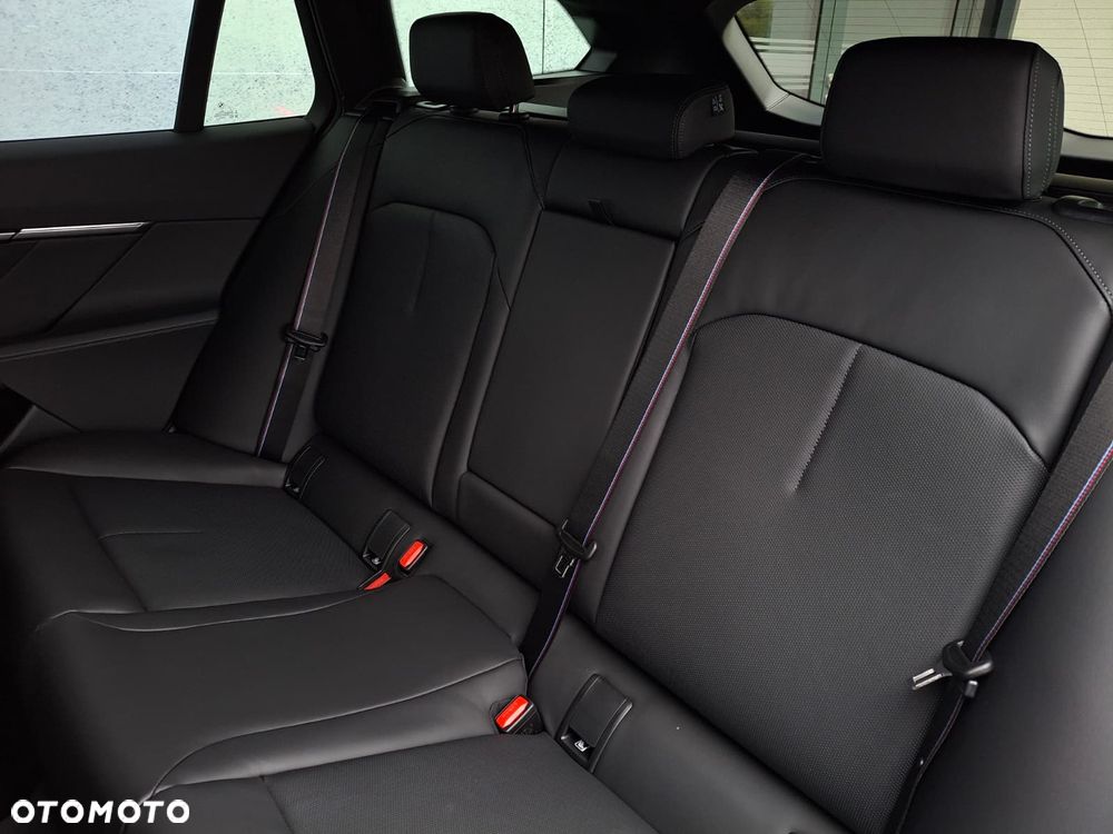 BMW Seria 5 540d xDrive mHEV M Sport - 31