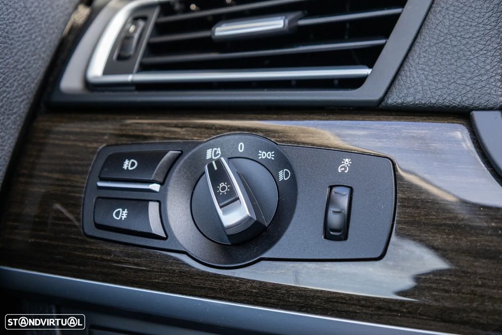 BMW 730 d xDrive - 25