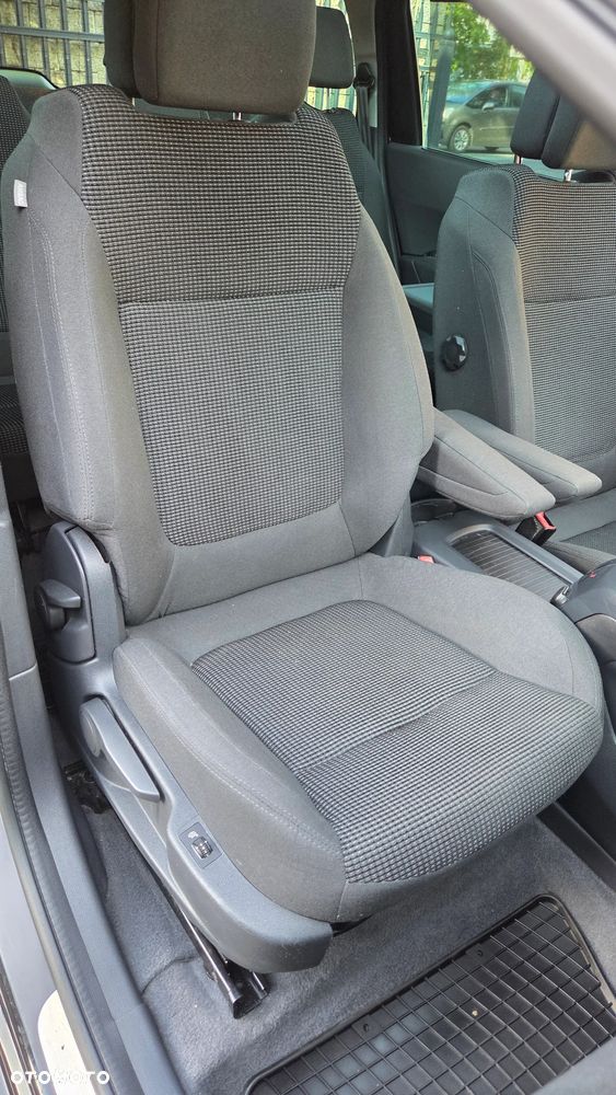 Peugeot 5008 - 36