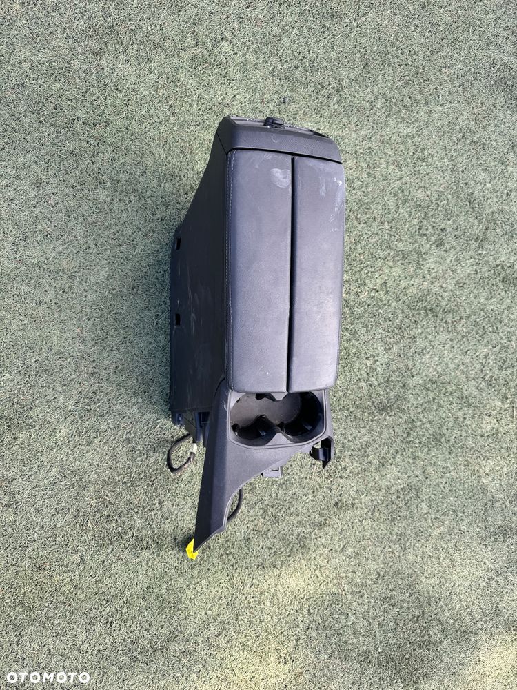 PODŁOKIETNIK TUNEL SCHOWEK PEUGEOT 5008 II 17-24 - 1