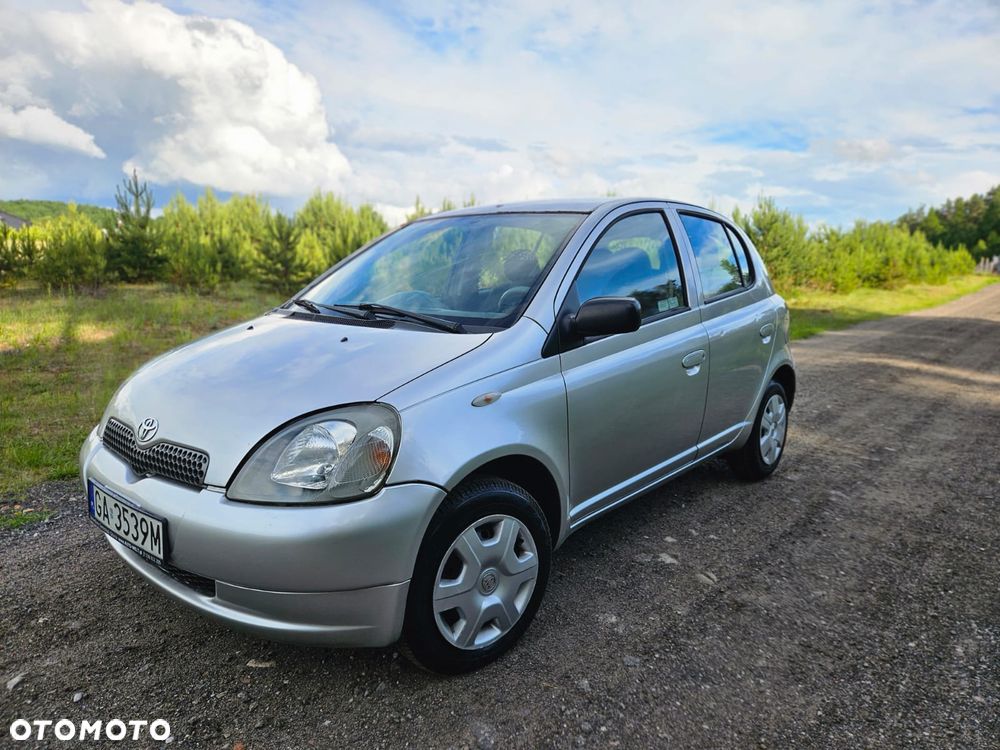 Toyota Yaris - 1
