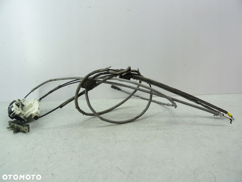 Zamek drzwi przesuwnych Mercedes Sprinter III W910 2006-2013 A9067304335 - 2