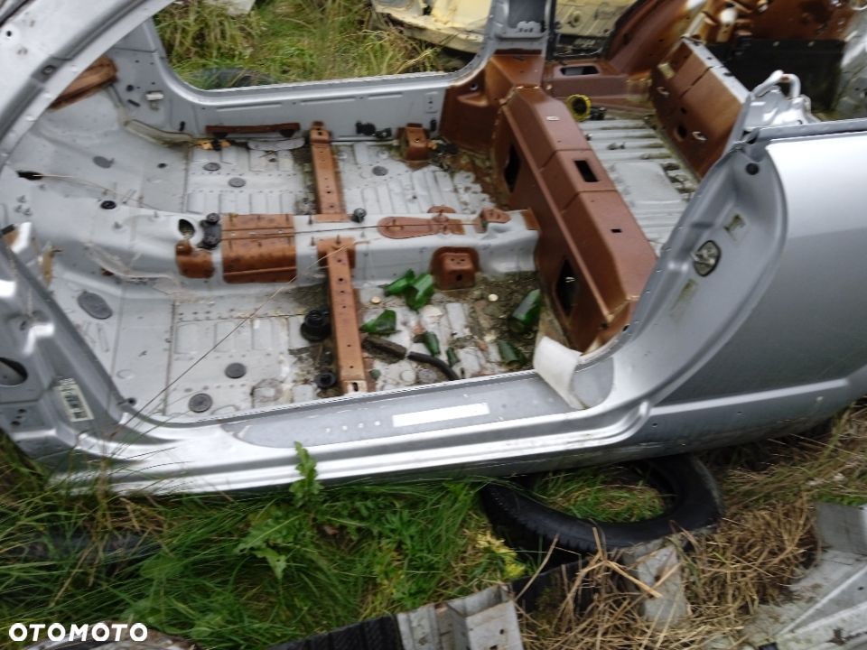 PRÓG LEWY CITROEN C3 PLURIEL 03-10 BEZ CZĘŚCI BŁOTNIKOWEJ - 1