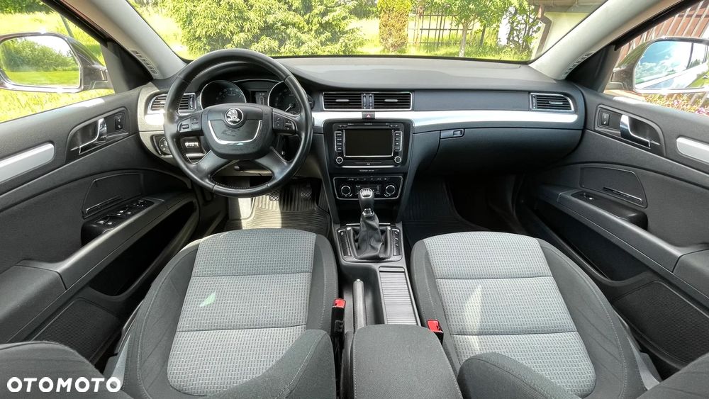 Skoda Superb 2.0 TDI Elegance - 17