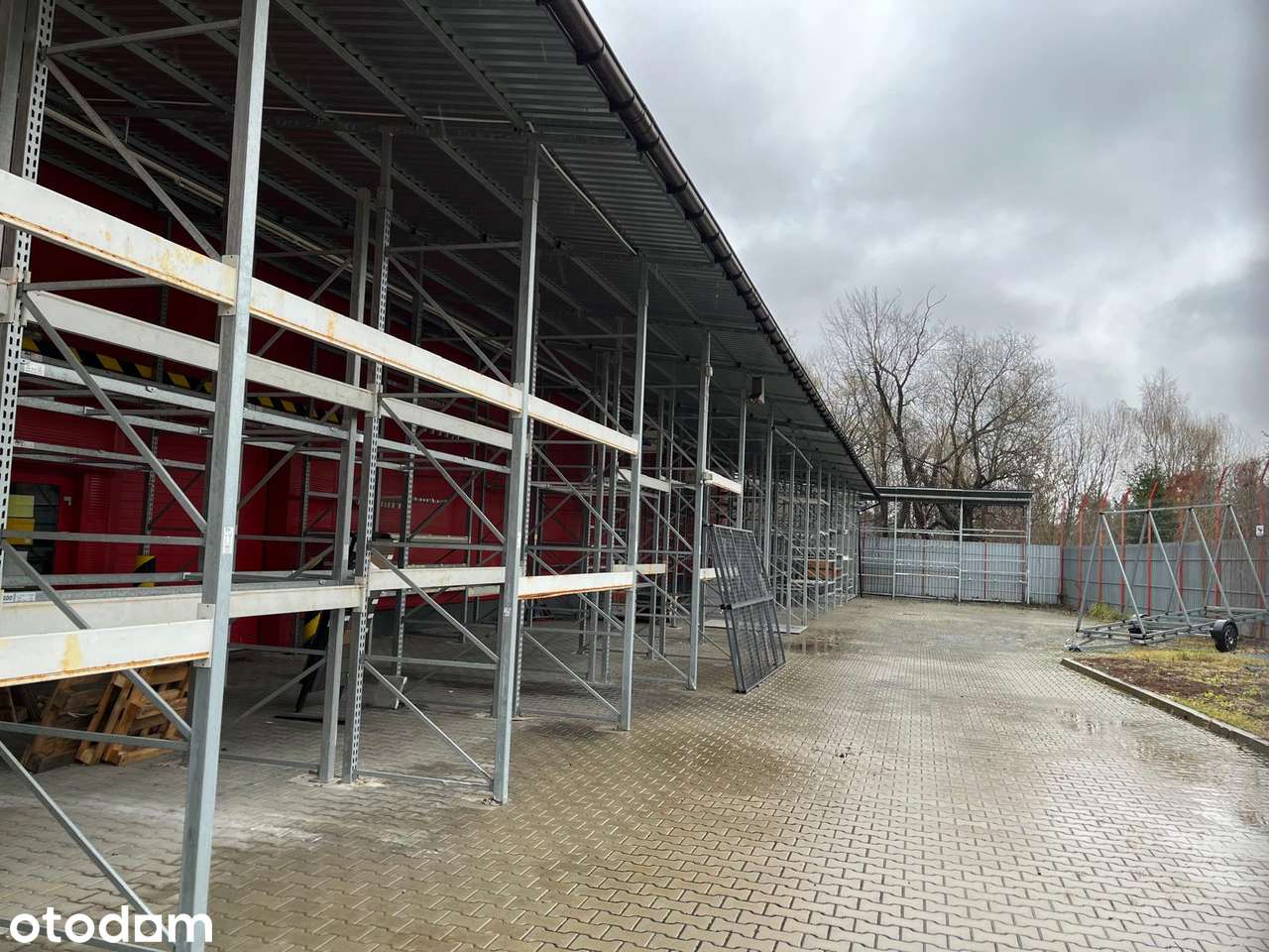 Łask - wynajmę plac ok. 770 m2 -utwardzony, zadaszony - Pełny obrazek: 2/3