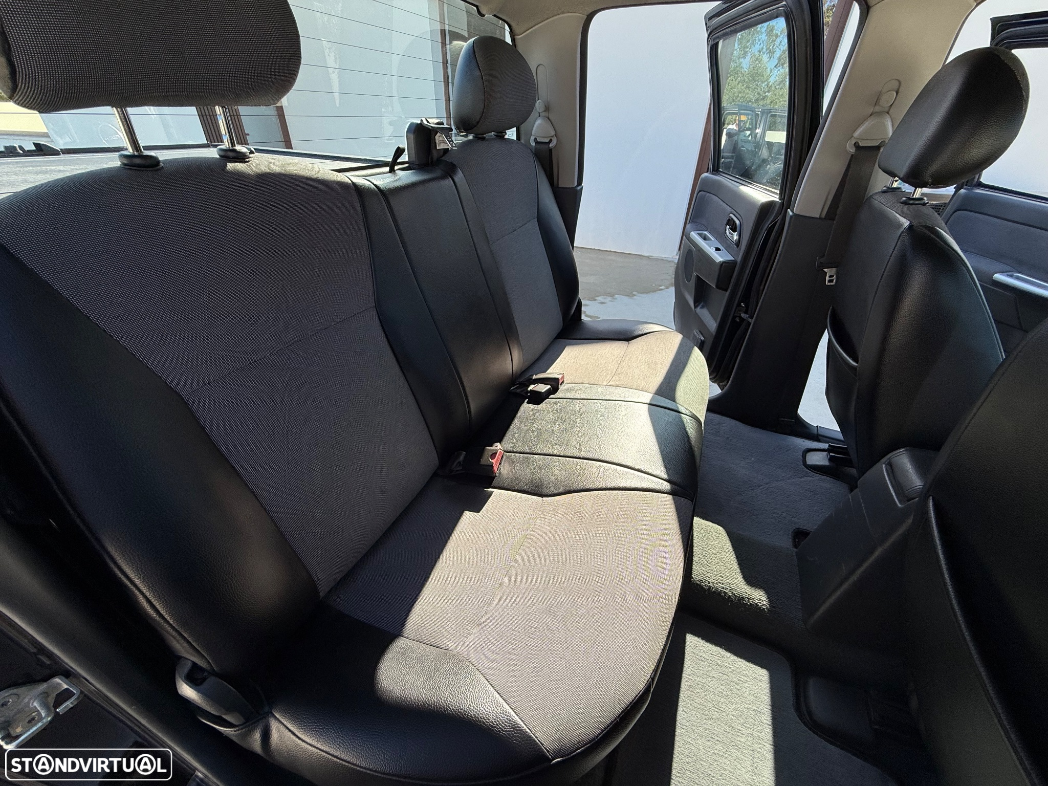 Isuzu D-Max 2.5 DTi CD 4WD LS - 13