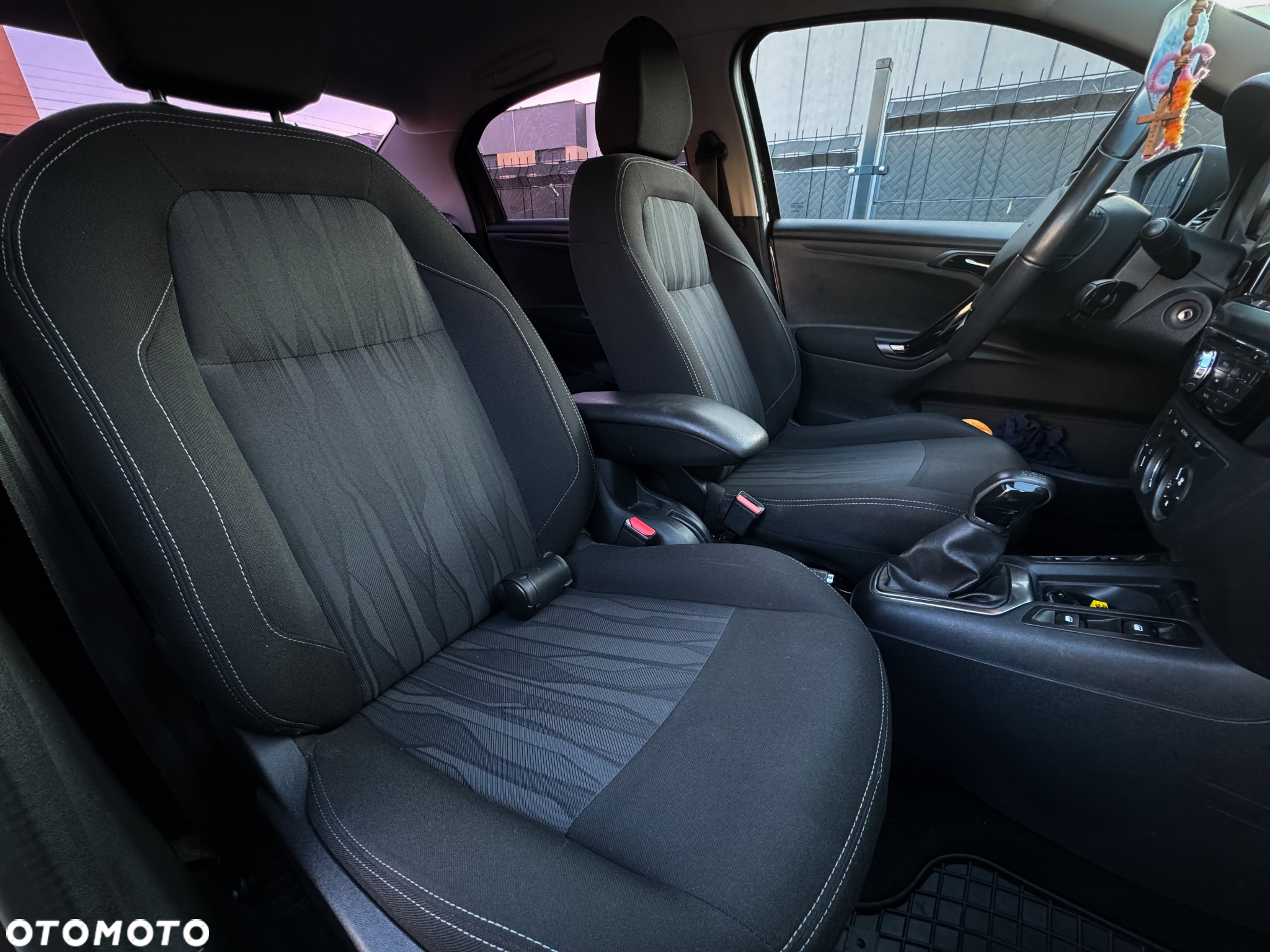 Peugeot 301 1.6 VTi Allure - 3